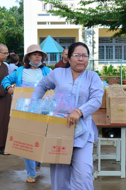 Charity program Mid-Autumn Festival for Kids in Dak Nong