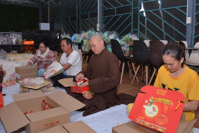 Charity program Mid-Autumn Festival for Kids in Dak Nong