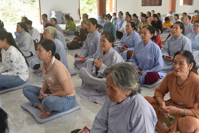 One-Day Peaceful Retreat at Dang Phap Pagoda