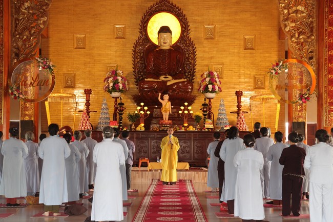 One- day Retreat at Giai Lam Pagoda - Ha Tinh