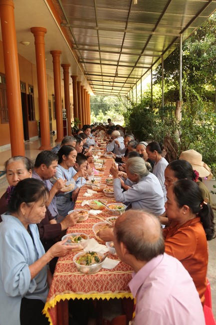 One- day Retreat at Giai Lam Pagoda - Ha Tinh