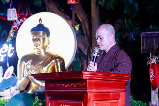 “Return to Buddha on Mid-Autumn Festival of Hoa Phuc Pagoda