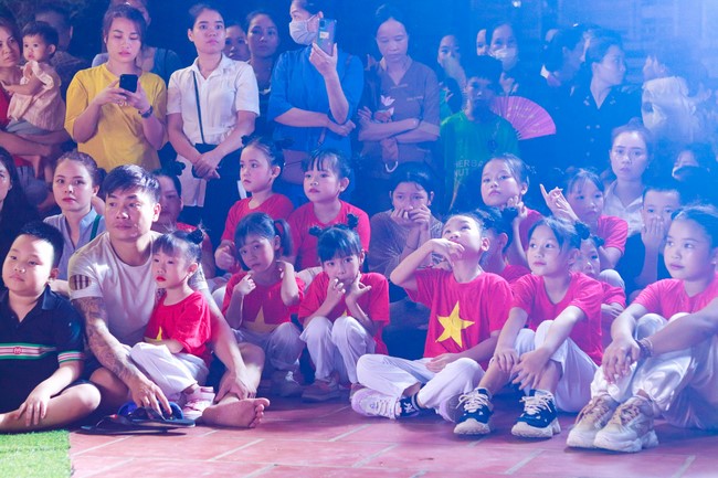 “Return to Buddha on Mid-Autumn Festival of Hoa Phuc Pagoda
