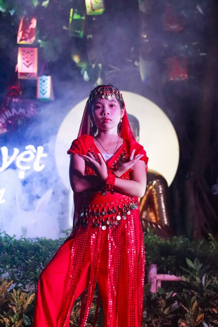 “Return to Buddha on Mid-Autumn Festival of Hoa Phuc Pagoda