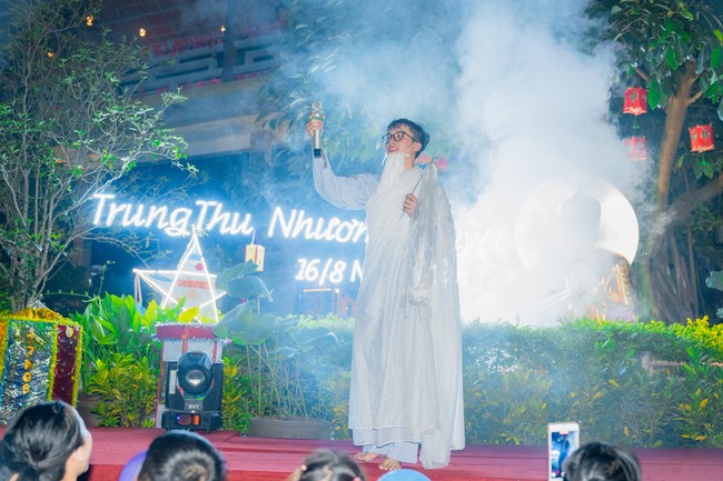 “Return to Buddha on Mid-Autumn Festival of Hoa Phuc Pagoda