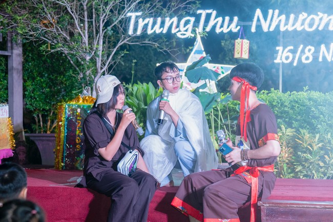 “Return to Buddha on Mid-Autumn Festival of Hoa Phuc Pagoda