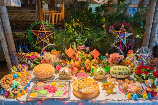 “Return to Buddha on Mid-Autumn Festival of Hoa Phuc Pagoda