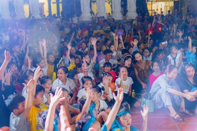 “Return to Buddha on Mid-Autumn Festival of Hoa Phuc Pagoda