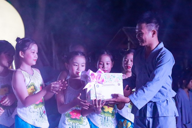 “Return to Buddha on Mid-Autumn Festival of Hoa Phuc Pagoda
