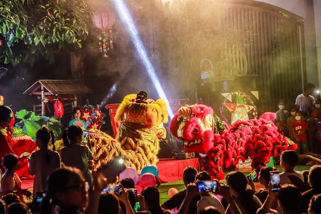 “Return to Buddha on Mid-Autumn Festival of Hoa Phuc Pagoda