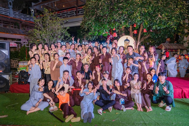 “Return to Buddha on Mid-Autumn Festival of Hoa Phuc Pagoda