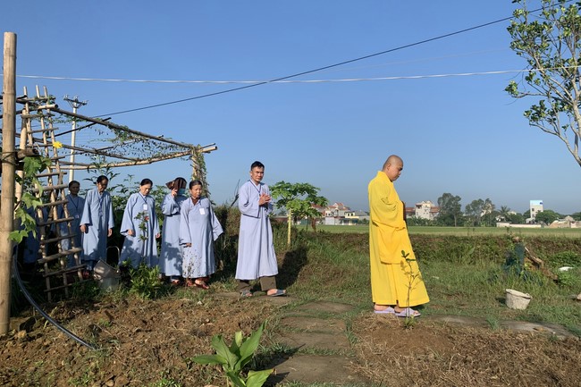 One - Day Retreat at Dong Cao pagoda