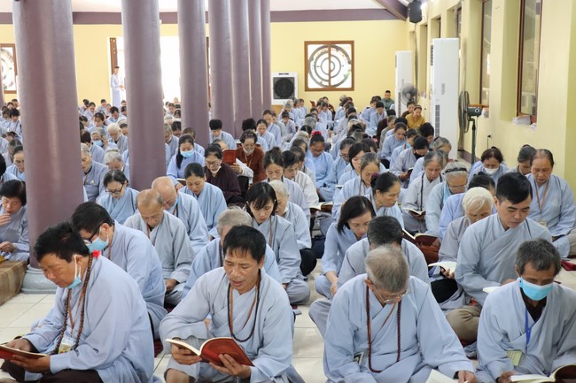 One-Day together peaceful Retreat on lunar August at Hoa Phuc Pagoda