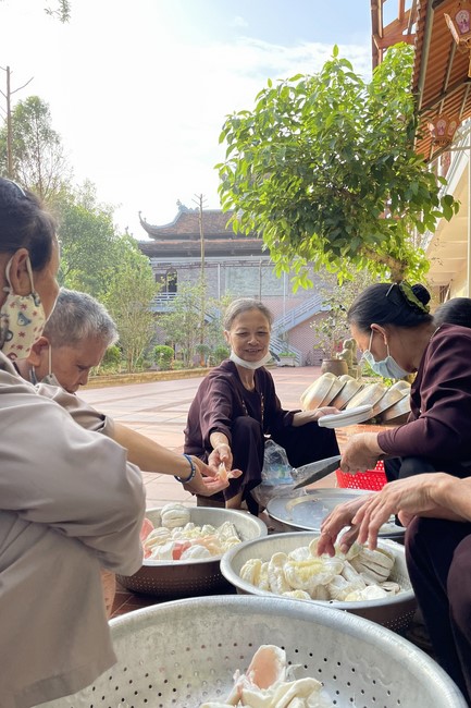 One-Day together peaceful Retreat on lunar August at Hoa Phuc Pagoda