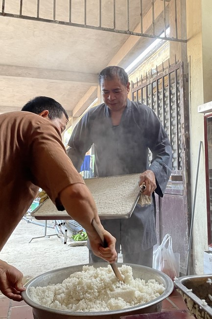 One-Day together peaceful Retreat on lunar August at Hoa Phuc Pagoda