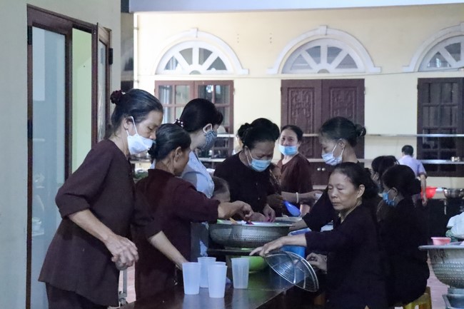 One-Day together peaceful Retreat on lunar August at Hoa Phuc Pagoda