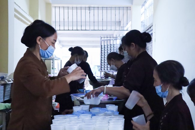 One-Day together peaceful Retreat on lunar August at Hoa Phuc Pagoda
