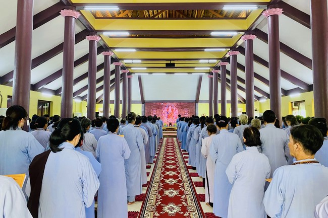 One-Day together peaceful Retreat on lunar August at Hoa Phuc Pagoda