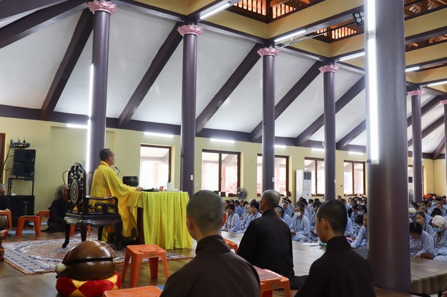 One-Day together peaceful Retreat on lunar August at Hoa Phuc Pagoda