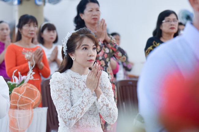 Wedding Ceremony at the pagoda