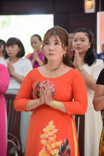 Wedding Ceremony at the pagoda