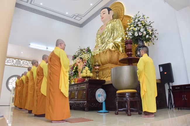Wedding Ceremony at the pagoda