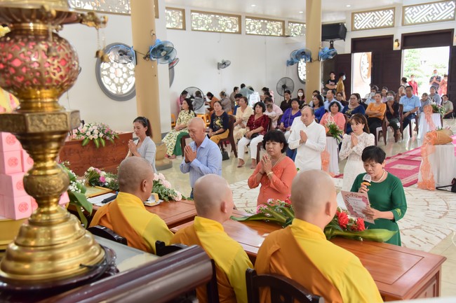 Wedding Ceremony at the pagoda