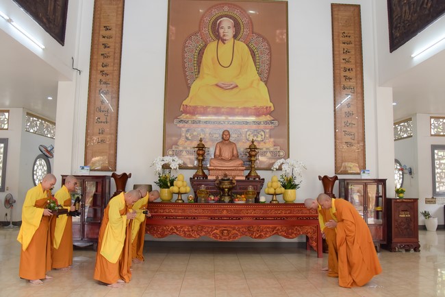 Wedding Ceremony at the pagoda