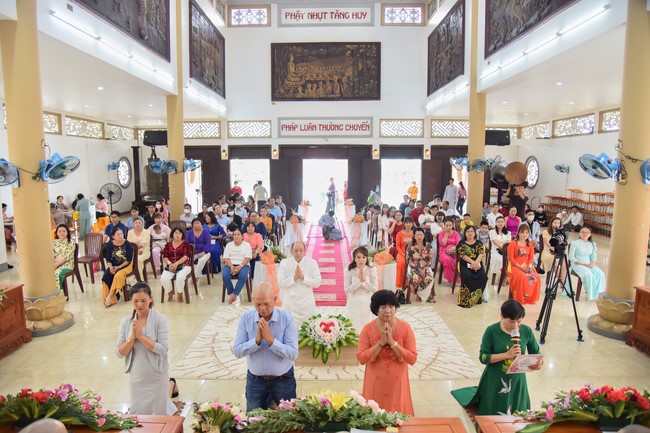 Wedding Ceremony at the pagoda