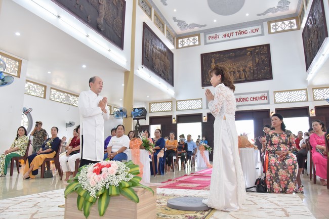 Wedding Ceremony at the pagoda