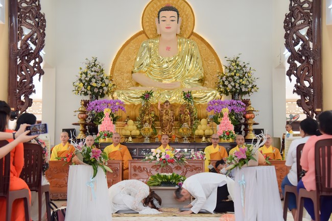 Wedding Ceremony at the pagoda