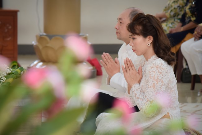 Wedding Ceremony at the pagoda