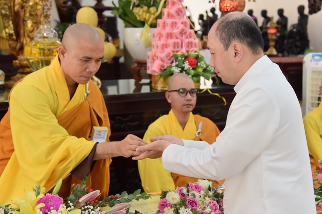 Wedding Ceremony at the pagoda