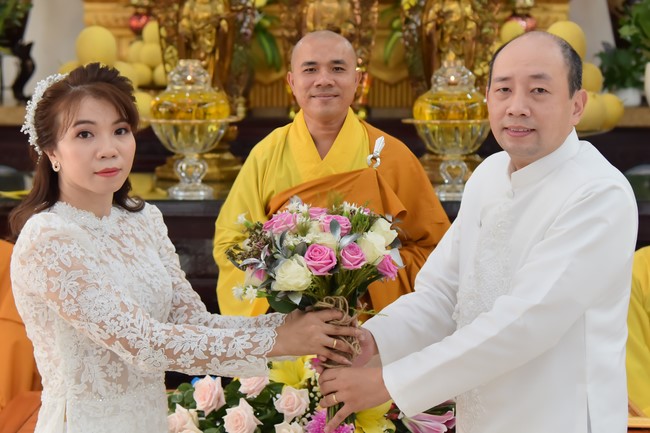Wedding Ceremony at the pagoda