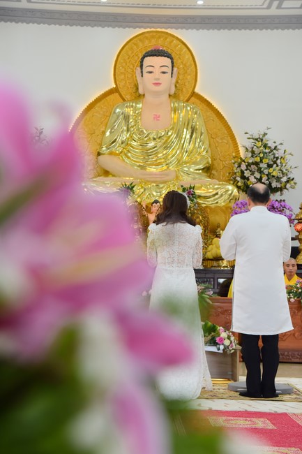 Wedding Ceremony at the pagoda