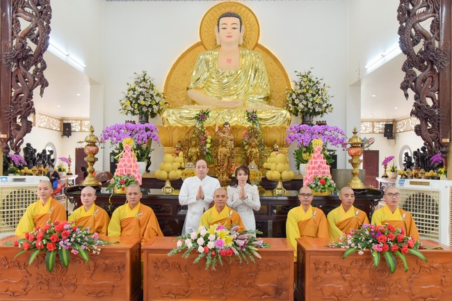 Wedding Ceremony at the pagoda
