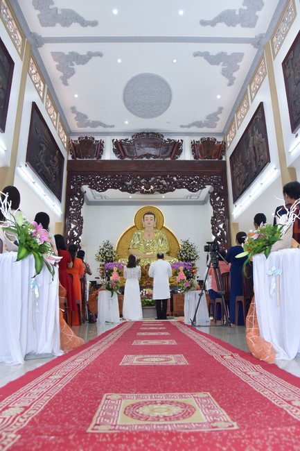 Wedding Ceremony at the pagoda