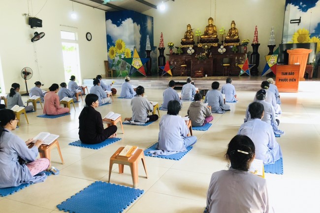 The charity program on Sep. at Dong Cao Pagoda