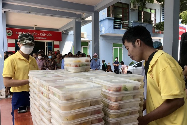 The charity program on Sep. at Dong Cao Pagoda