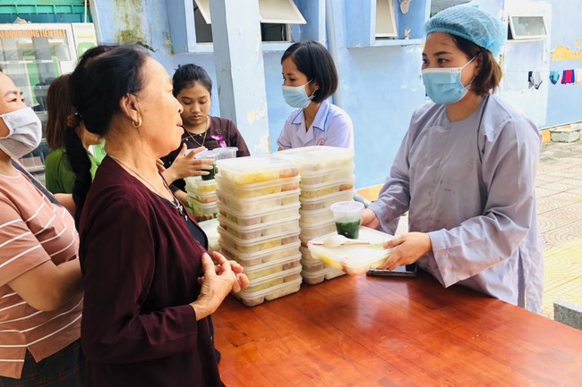 The charity program on Sep. at Dong Cao Pagoda