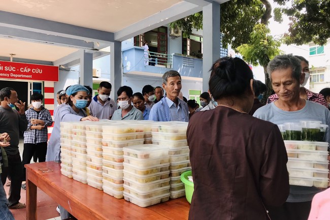 The charity program on Sep. at Dong Cao Pagoda
