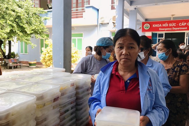 The charity program on Sep. at Dong Cao Pagoda