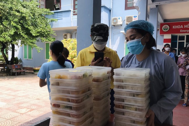 The charity program on Sep. at Dong Cao Pagoda