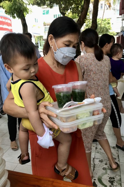The charity program on Sep. at Dong Cao Pagoda