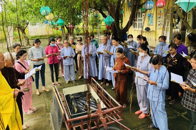 The charity program on Sep. at Dong Cao Pagoda
