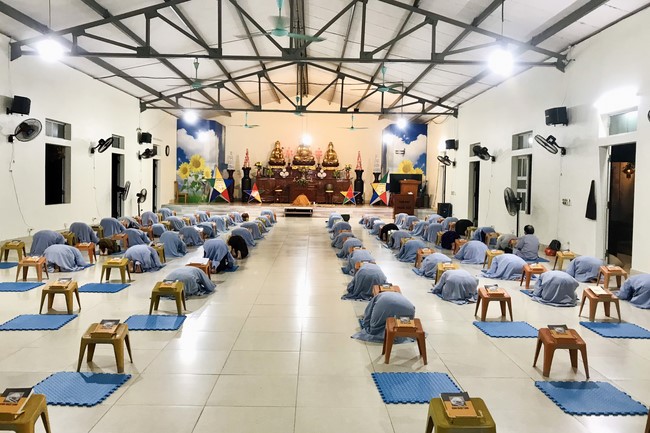 Repentant Ceremony at Dong Cao pagoda