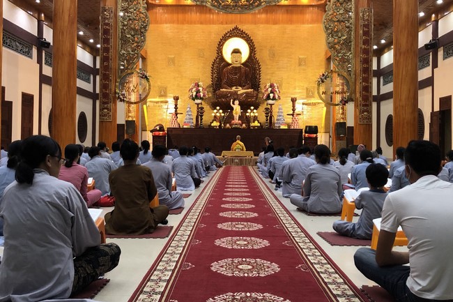 Repentance ceremony on August 30th, Year of the Tiger at Giai Lam Pagoda