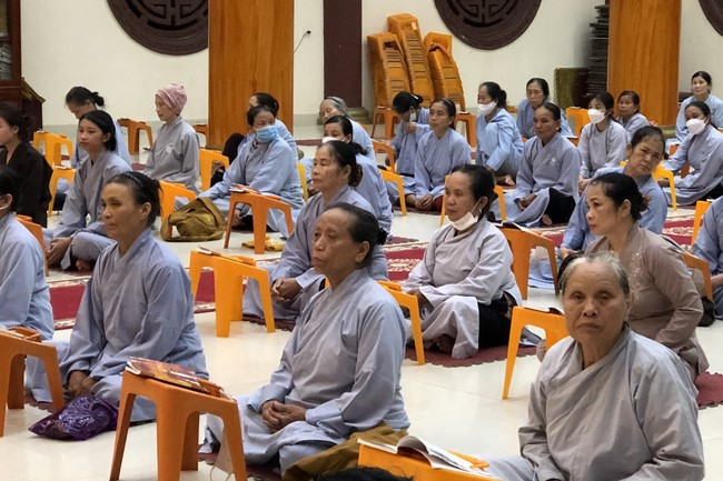Repentance ceremony on August 30th, Year of the Tiger at Giai Lam Pagoda