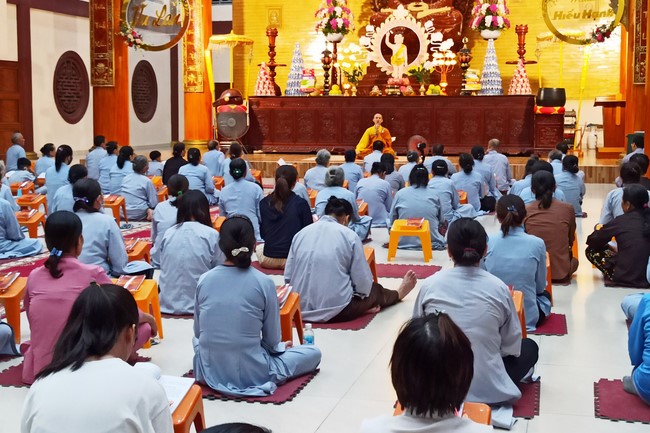 Repentance ceremony on August 30th, Year of the Tiger at Giai Lam Pagoda