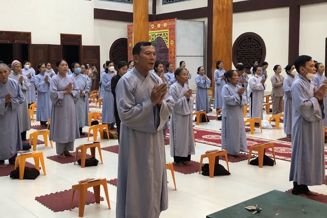 Repentance ceremony on August 30th, Year of the Tiger at Giai Lam Pagoda
